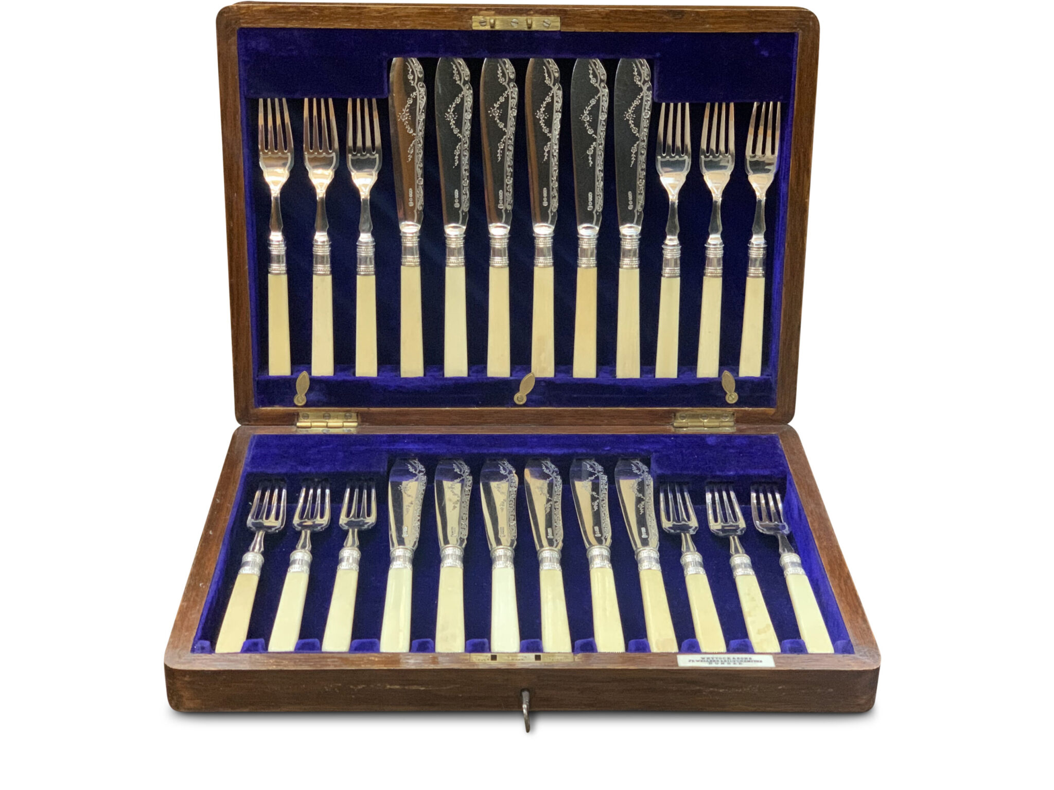 24 piece fish knives and forks scaled 1