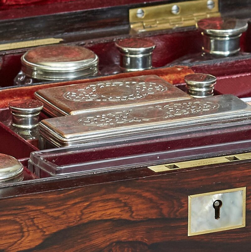 61067 19th century English rosewood travelling case brass banding c. 2