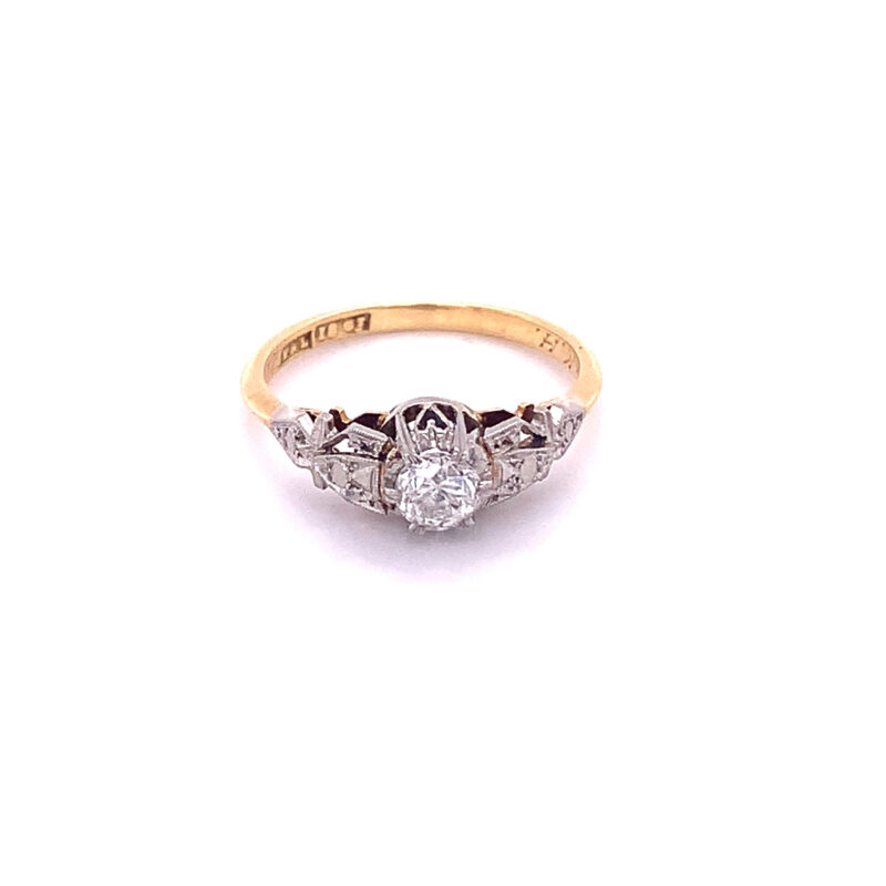 18ct Yellow Gold Solitaire Ring