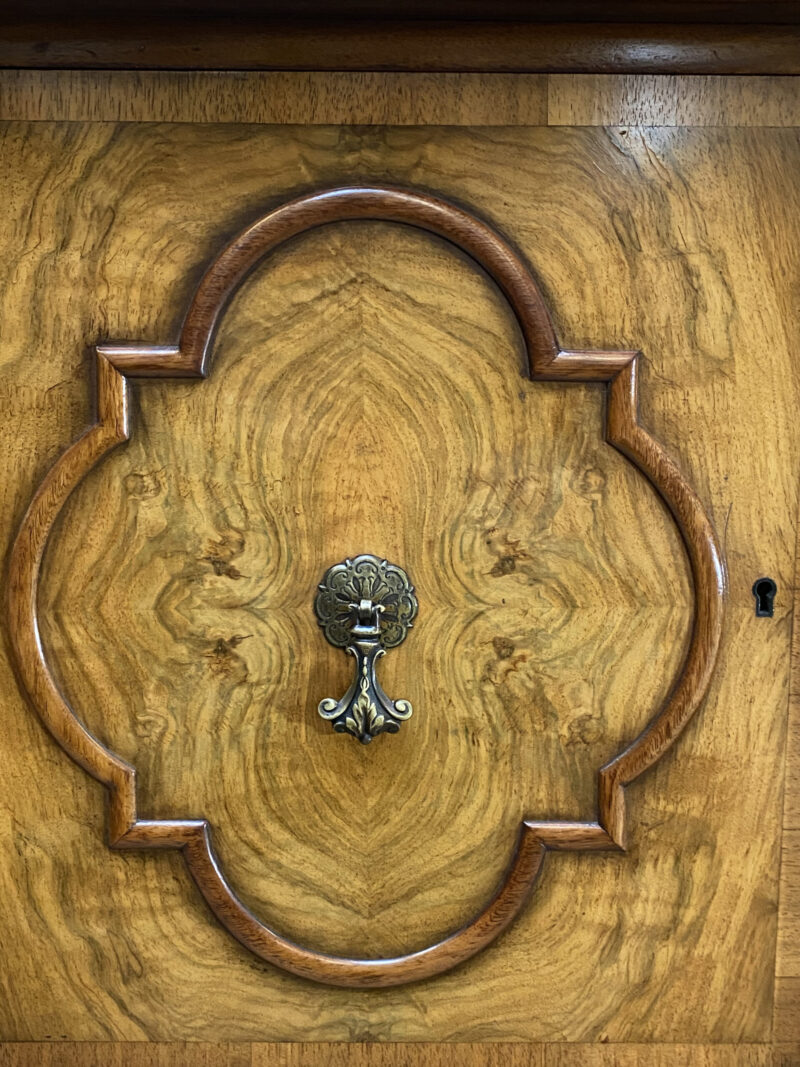 Early 20th Century English Walnut Sideboard, c.1910