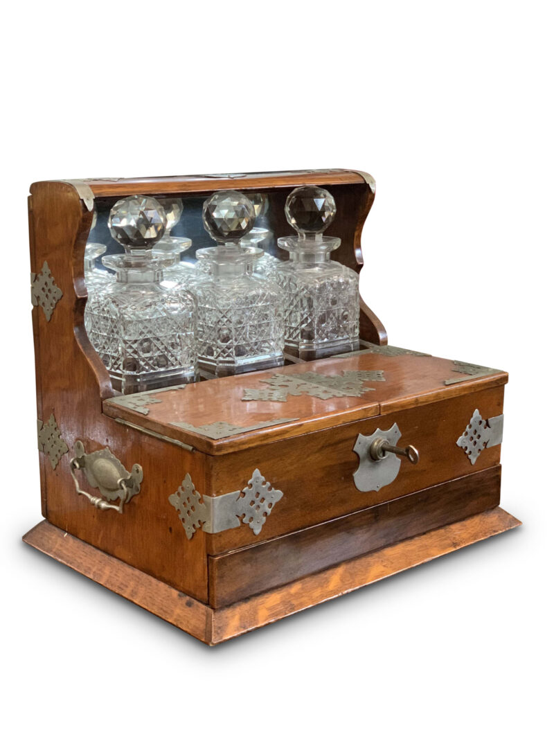 Edwardian English Oak Tantalus with 3 Hobnail Decanters, c.1911