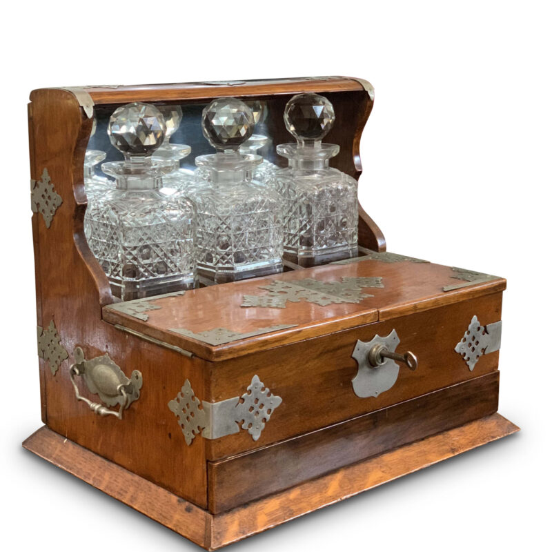 Edwardian English Oak Tantalus with 3 Hobnail Decanters, c.1911
