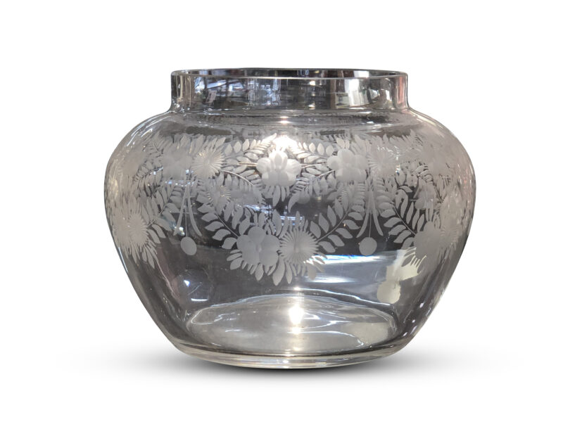 Round etched vase scaled
