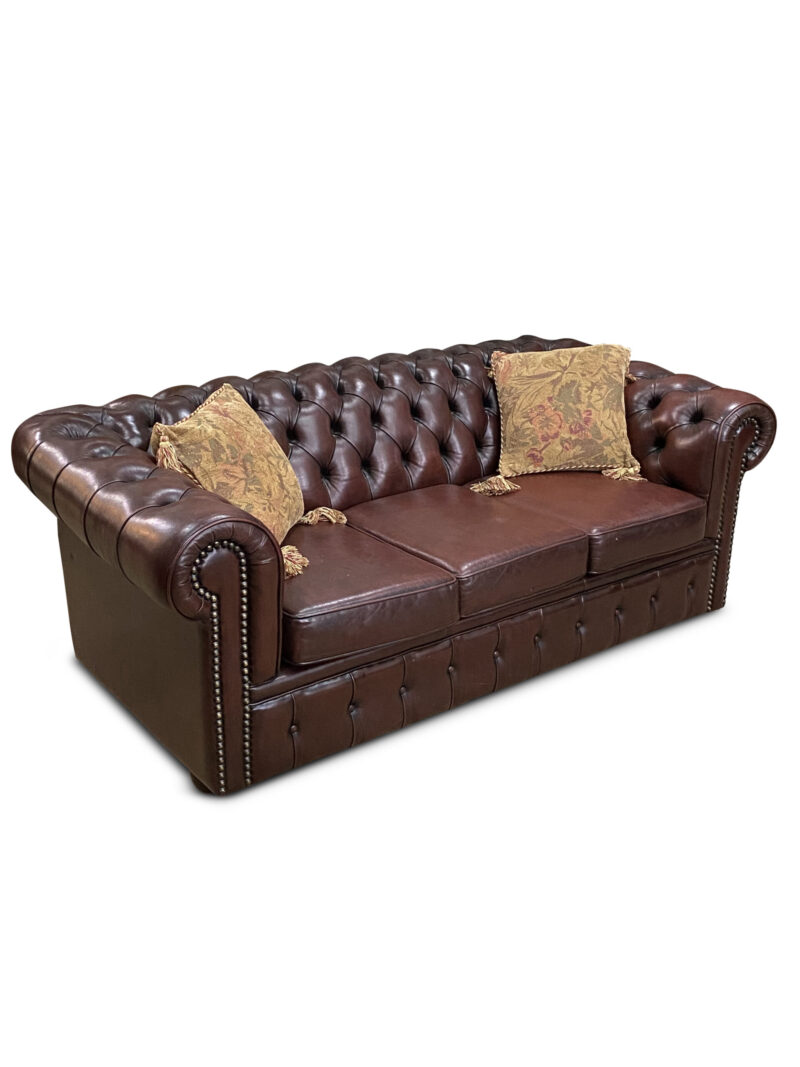 moran three seater chesterfield profile scaled 1