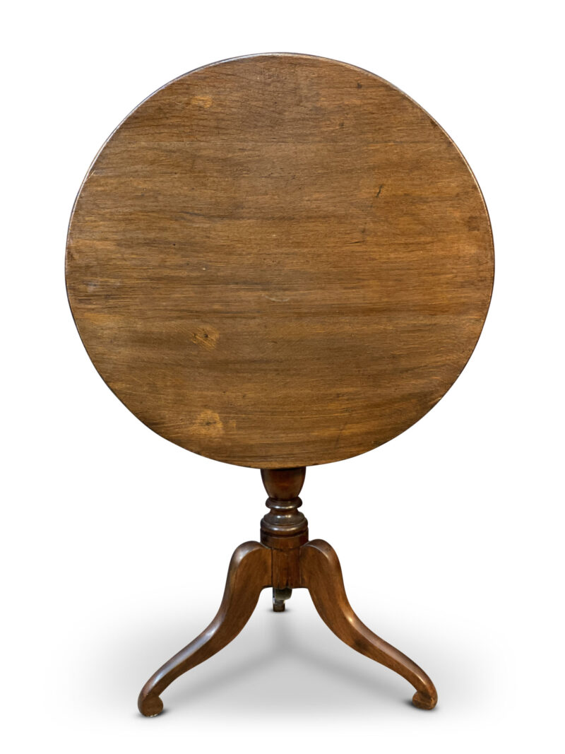 round tilt table scaled 1