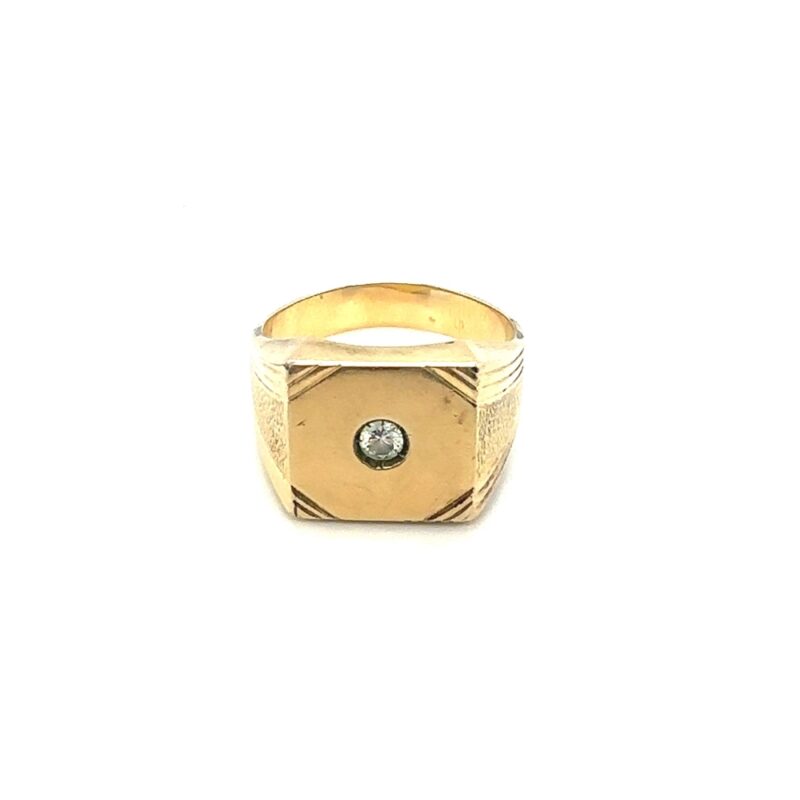 Men's gold ring with diamond
