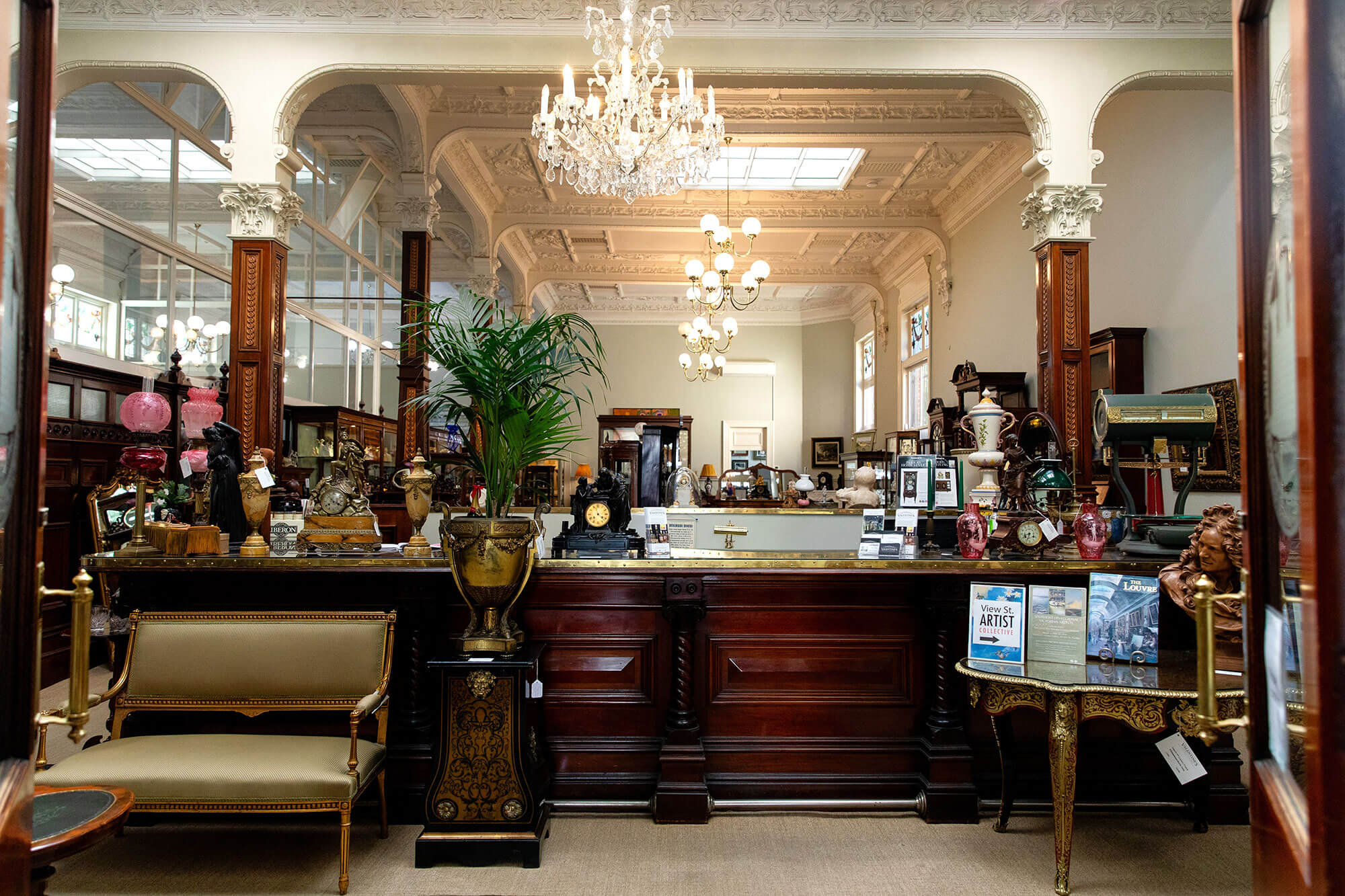 Valentines-Antique-showroom