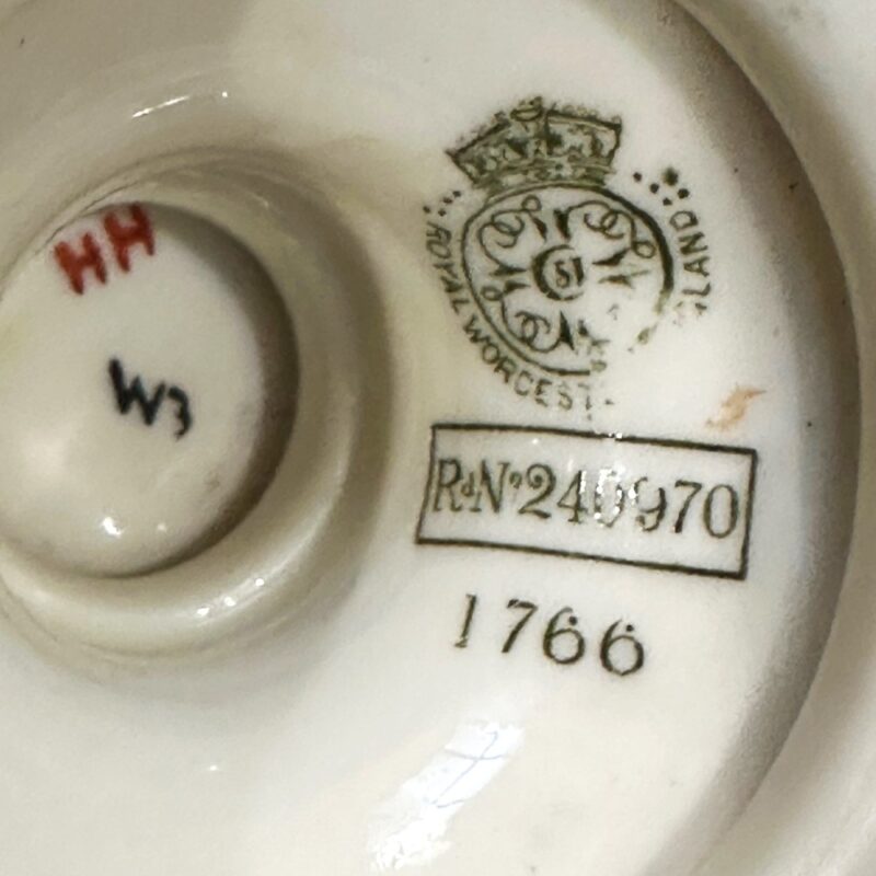 Royal worcester chrysanthemum vase
