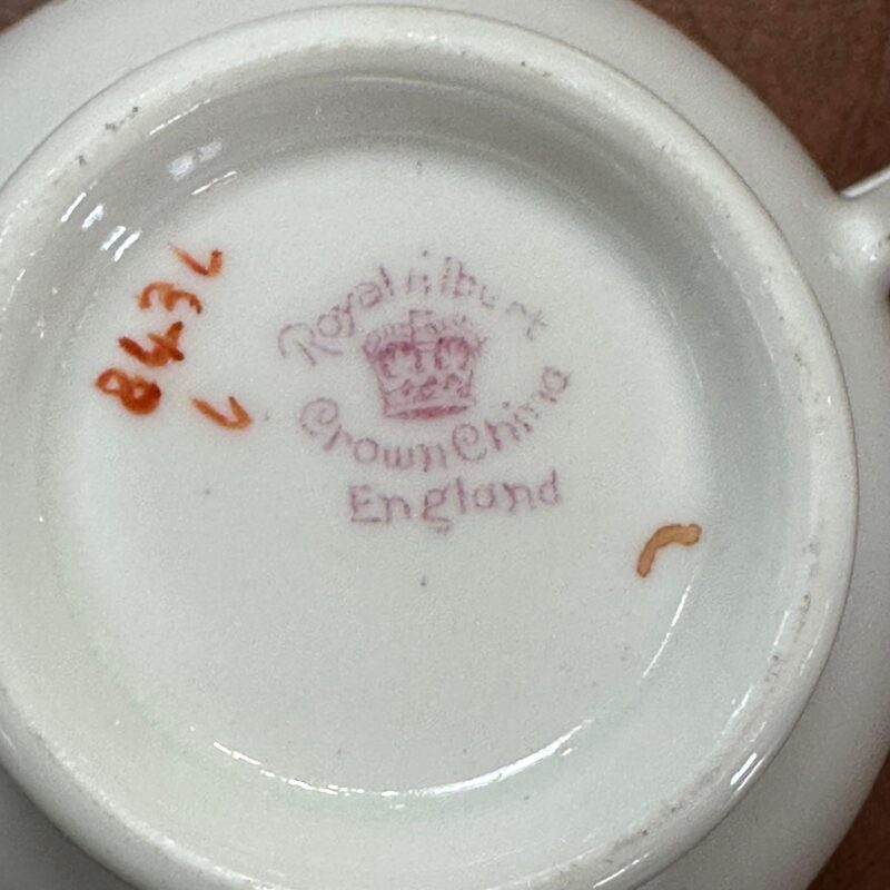 Royal Doulton 20 piece tea set mark