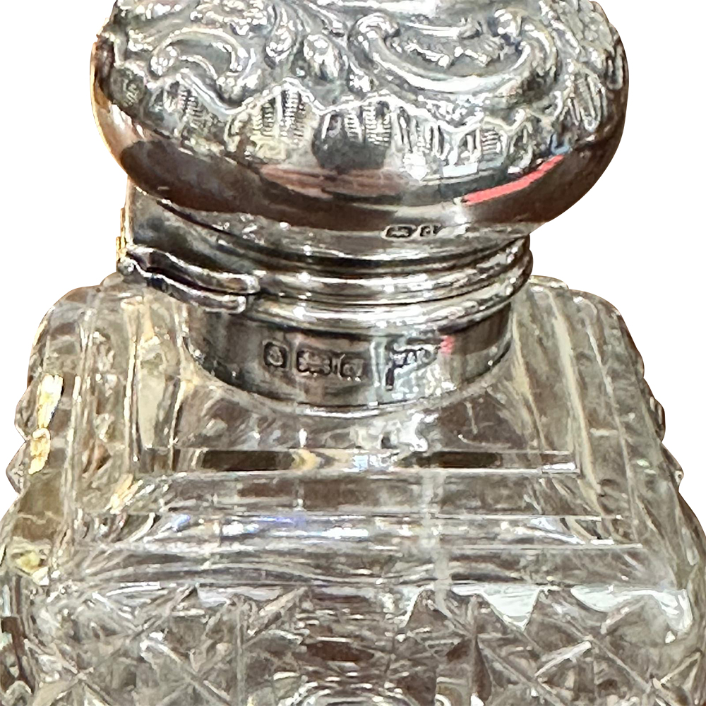 Edwardian sterling silver hobnail perfume bottle 1904