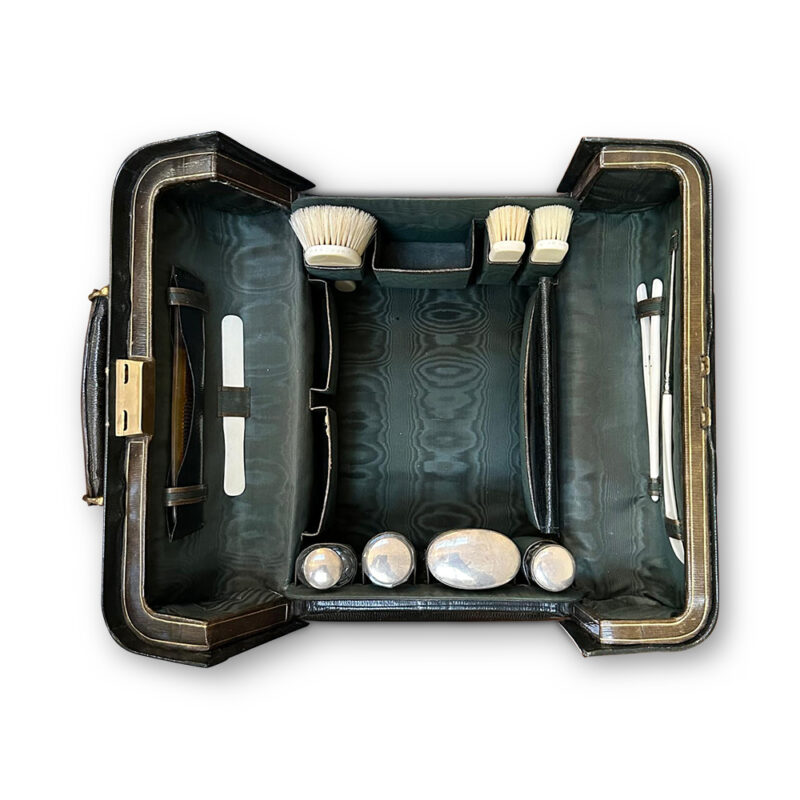 Harrods leather travelling case c.1905 open