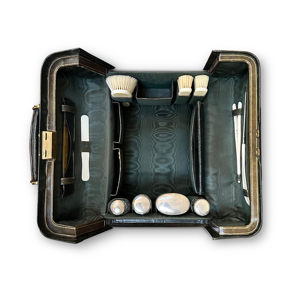Harrods leather travelling case c.1905 open