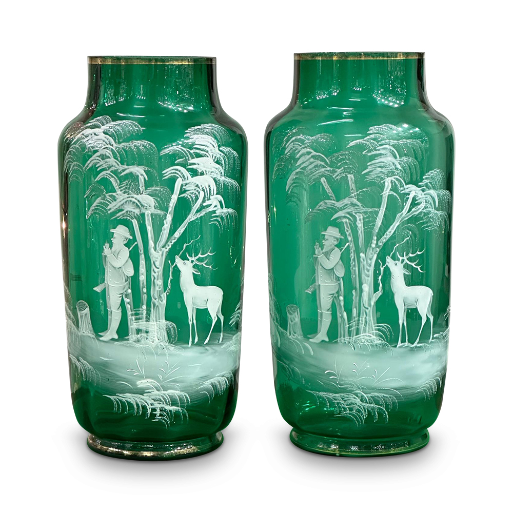 Pr Mary Gregory green glass vases with hunting scene c.1880