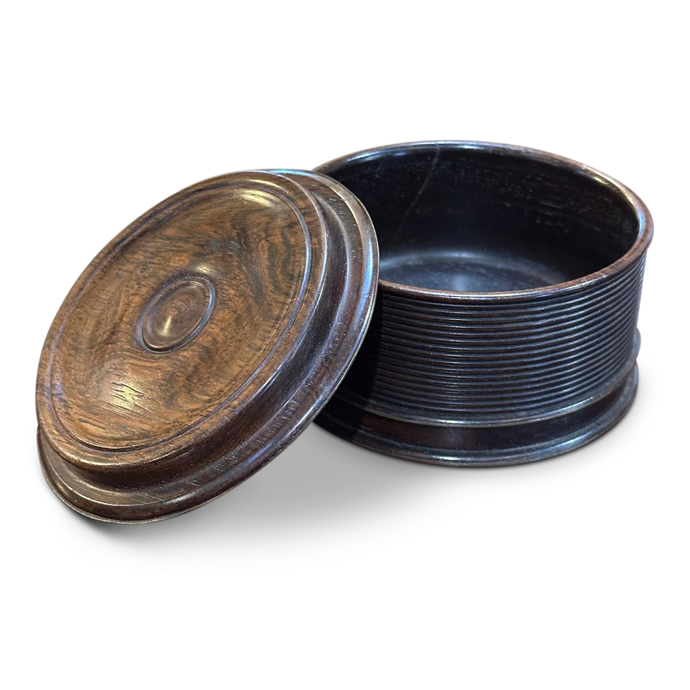 Georgian style turned round lidded box c.1880