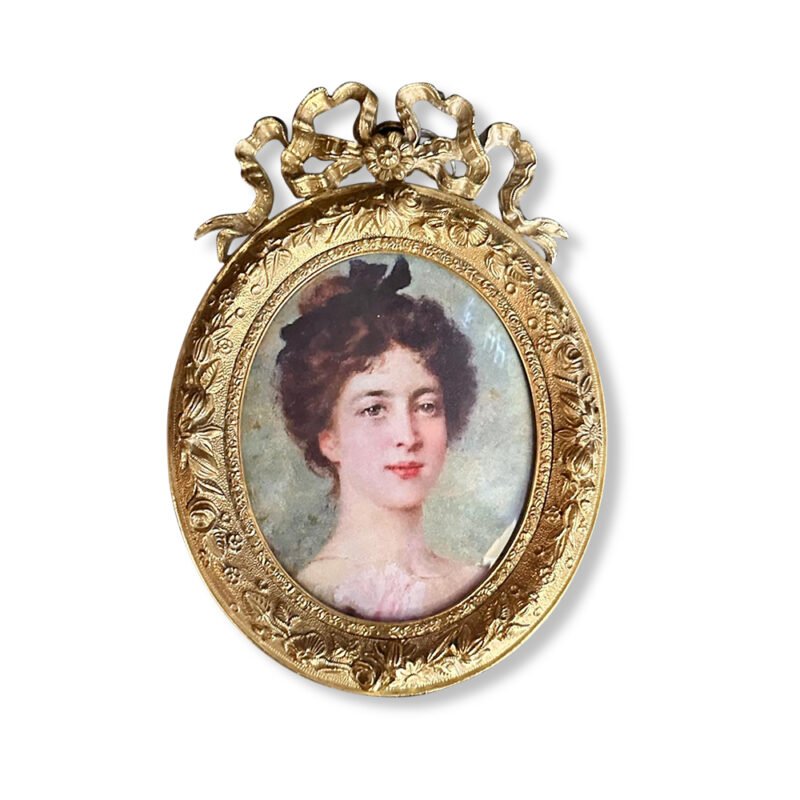 19th century French ormolu oval miniature frame c.1880