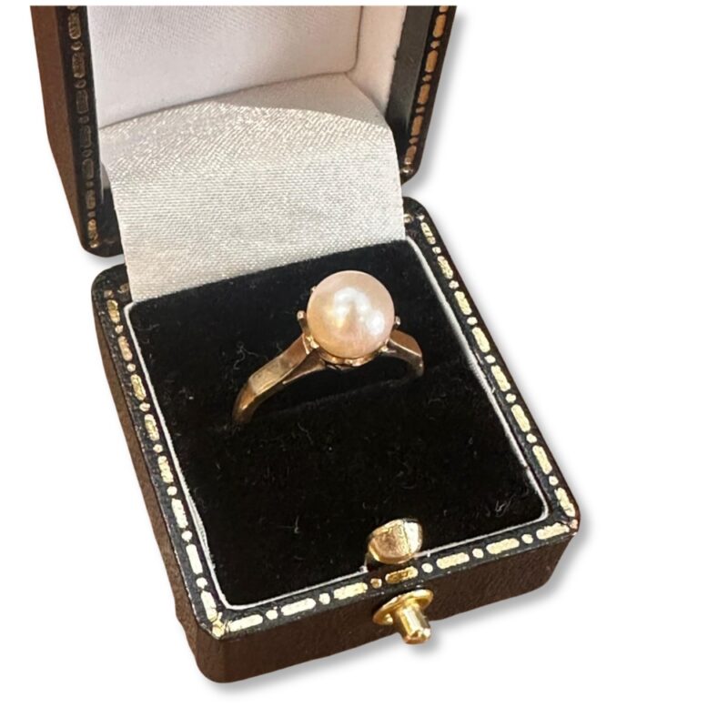 Pearl Ring