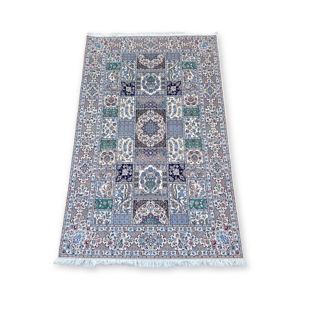 Nain Persian carpet 155 x 255cm