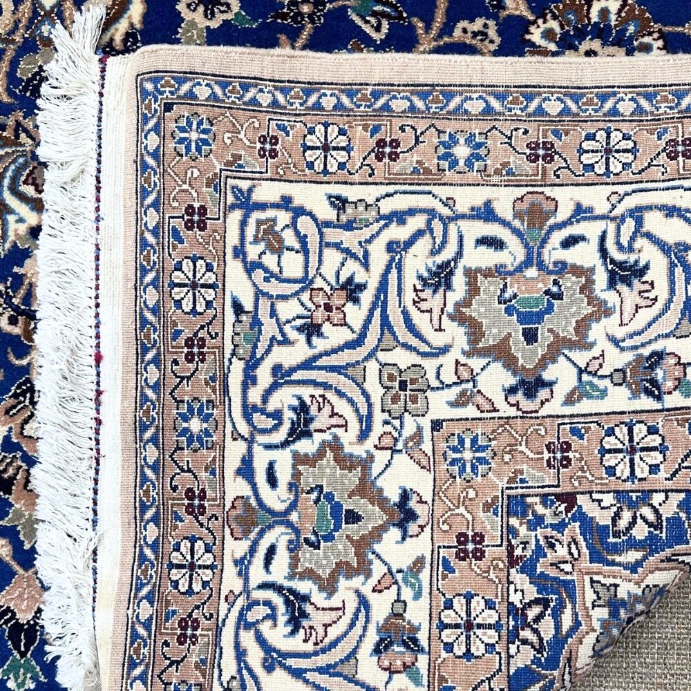 Nain Persian carpet 160 x 253cm
