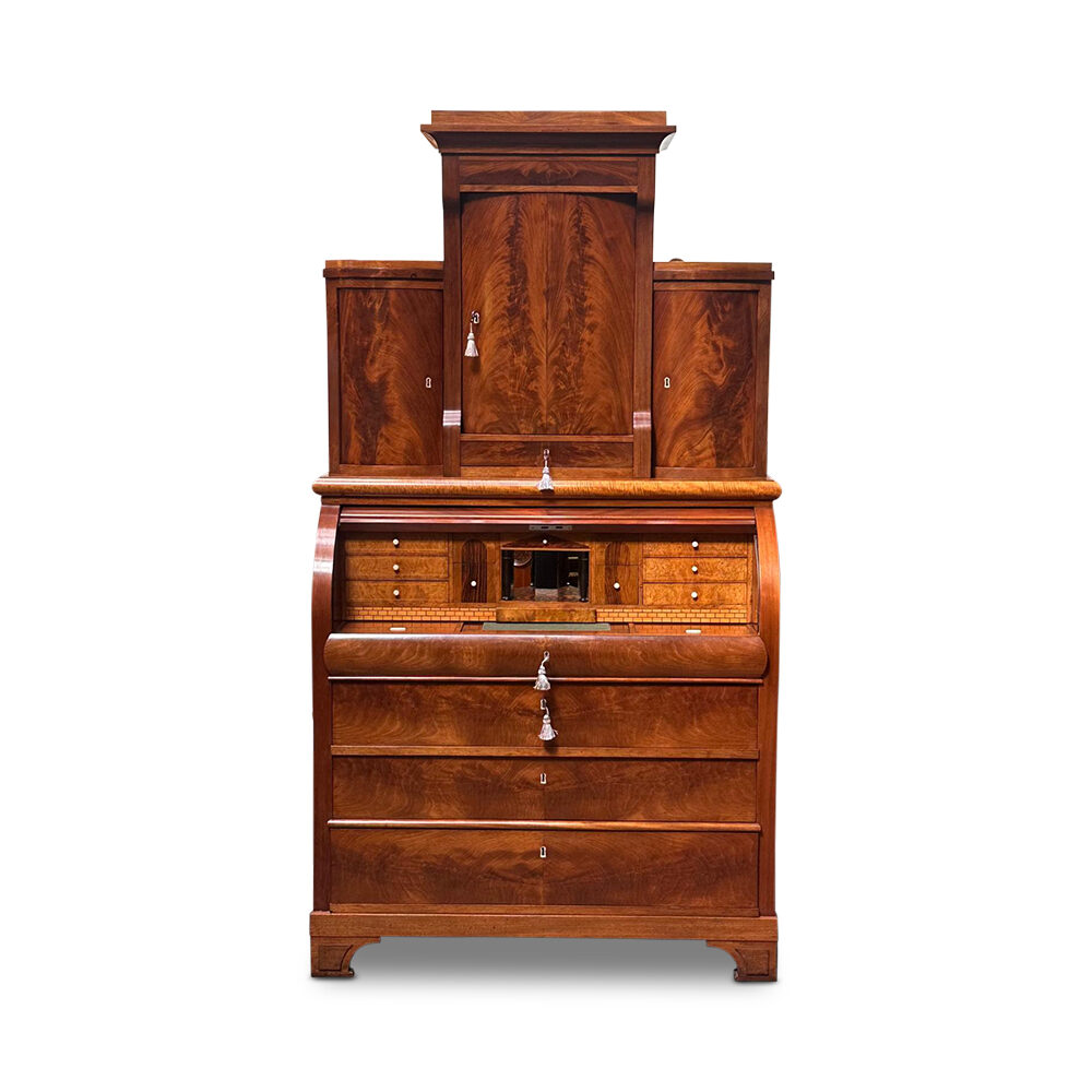 Superb quality Biedermeyer flame mahogany secretaire c.1870