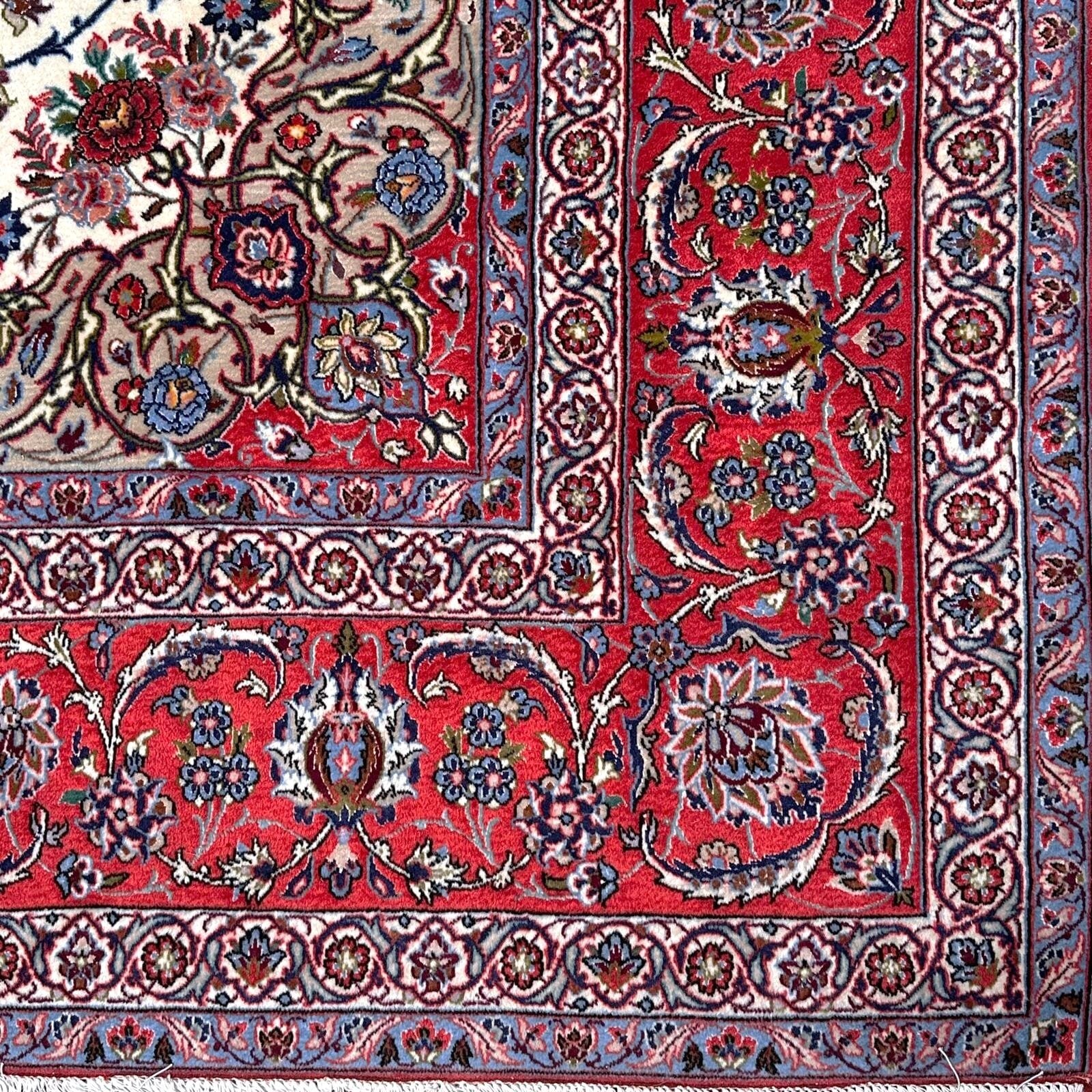 Persian wool carpet 200 x 300cm